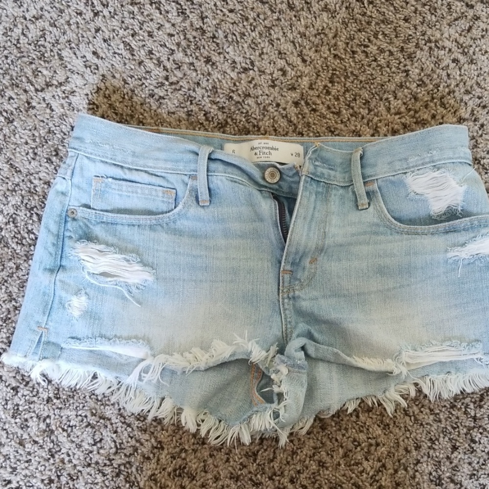 Abercrombie & Fitch Jean shorts